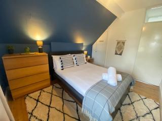 3 bed flat Cardiff Central Location - 3