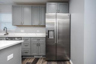 Fox Lake Extended Stay Furnished Suite - 5