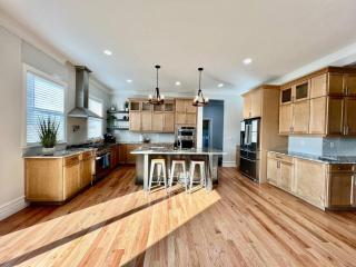 Luxury Home Incredible master suite Liberty Twp OH - 1