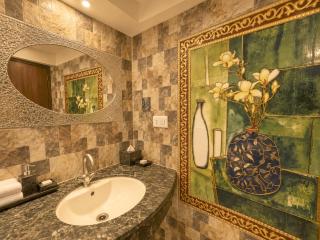 Mahamaya Palace Hotel & Banquet Hall - 4