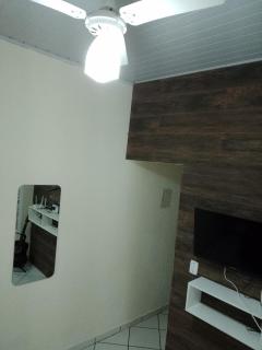 Iporã casa simples Ar-cond, wi-fi, smartv, máquina de lavar 6 pessoas, equipado com churrasqueira, garagem para 4 carros sendo 2 coberta, Hop Independente - 3