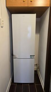 Modern Family Stay near CNE | Parking & Workspace - 6