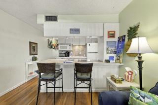 Sunset Cove: One Bedroom in Treasure Island - 5