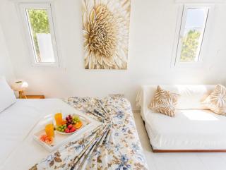 Alsancak Kyrenia 3 Bed Family Bungalow With Private Pool, Barbeque Roof Top 5 Minutes To Merit Hotel - 3