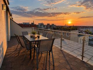 Apartment for 6 with Rooftop Terrace & Air Conditioning, close to Metro - 5