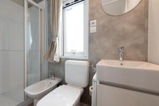 Cozy 2 bedroom Cabin sleeps 5 in Lido di Spina, Italy -Perfect Family Retreat - 6