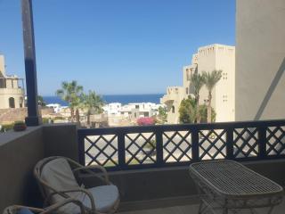 Spacious 1 BDR Sea View Apartment - 3