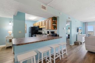 Updated first-floor open airy condo with great views - close to dining - 8