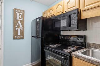 Updated first-floor open airy condo with great views - close to dining - 5