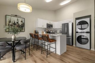 Luxury 2BR2BA Condo Walk to ND Private Balcony - 2