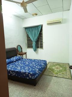 Zainab Homestay - 0