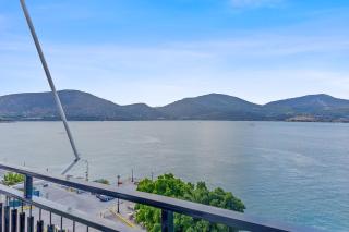 Old Bridge Waterfront View Apartment, Chalkida - 4