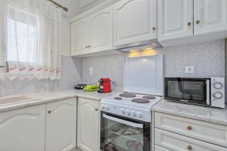 Old Bridge Waterfront View Apartment, Chalkida - 1