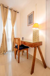 Cozy & Chic 3BHK - FF - Near Saket Malls, Metro - 7
