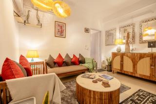 Cozy & Chic 3BHK - FF - Near Saket Malls, Metro - 4