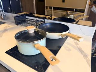 Thonglor Luxury Condo with Jacuzzi - 9