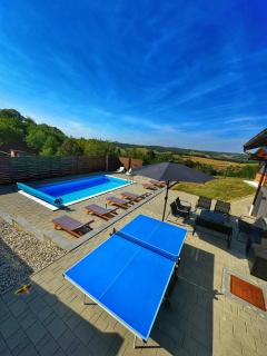 Natura Lux Holiday House with Pool and Jacuzzi - 2