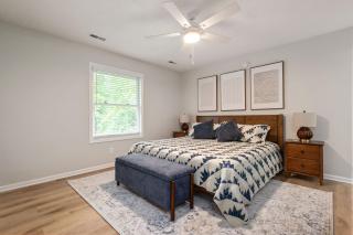 Modern Luxury Condo Walk to Notre Dame 2BR2BA - 6