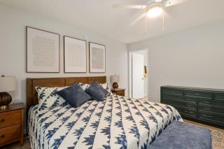 Modern Luxury Condo Walk to Notre Dame 2BR2BA - 5