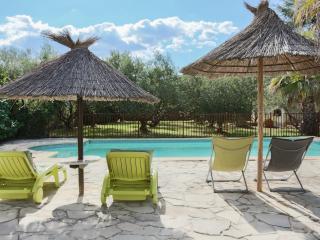Villa familiale 7 pièces avec coin piscine privé - FR-1-785-29 - 0