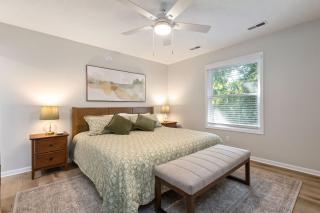 2B2BA Near ND Private Balcony Walk to Campus - 1