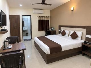 Hotel Star Inn - Near Delhi Airport & Free Airport DROP - 3
