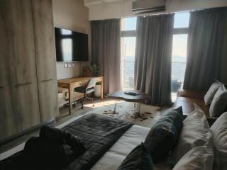 Menlyn Maine Trilogy Apartment 1101 - 3