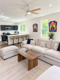 Stylish, Comfy Denton Townhome Walk to UNT - 9