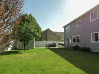Sleeps 25 with Theater Room Near Roaring Springs - 9