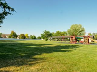 Sleeps 25 with Theater Room Near Roaring Springs - 5
