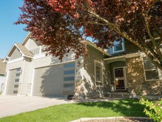 Sleeps 25 with Theater Room Near Roaring Springs - 4