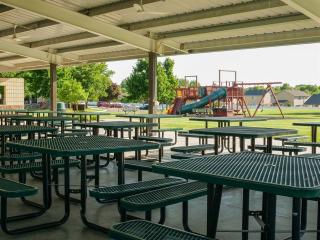 Sleeps 25 with Theater Room Near Roaring Springs - 3