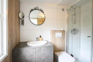 Romantic Veluwe Chalet with Private Hot Tub and Fully Fenced Garden - 1