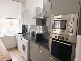 Wonderful 3 Bed in Old Market - 6