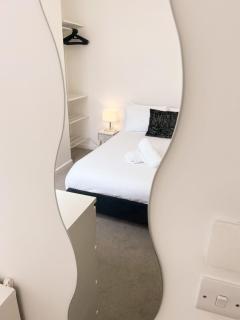 Wonderful 3 Bed in Old Market - 4