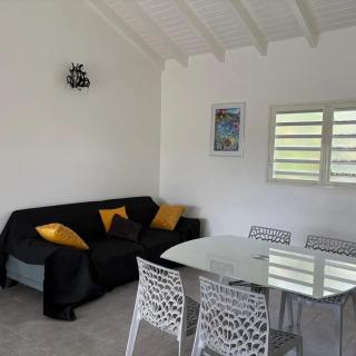 Maison Baie-Mahault avec jardin et terrasse - 5