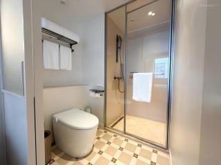 H Hotel, Near Galeries Lafayette, Shangcheng Rd Metro & Shanghai Tower, Shanghai - 6