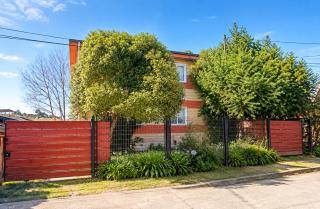 A 5 min de Costanera, Casa Familiar, WiFi, Parking - 1