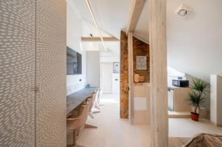 Scandi Spacious Attic Loft Suites with Skyline View - 8