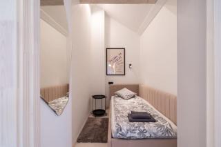 Scandi Spacious Attic Loft Suites with Skyline View - 3