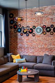 Hollyhock Suite 413 - 5