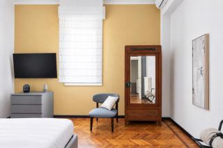 Design Deco Three Bedroom in Bologna Downtown - 4