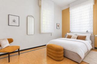 Design Deco Three Bedroom in Bologna Downtown - 1