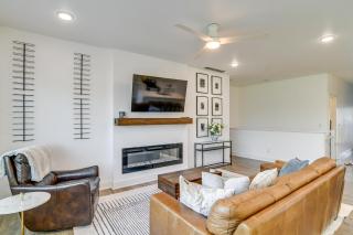 Game Nights + Family Fun! Modern Waukee Home - 5