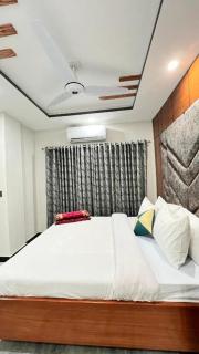 Standard Elite Palace inn Hotel - 9