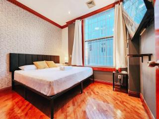 IceCream - Pool Table - 120 Projector - King Bed - 7