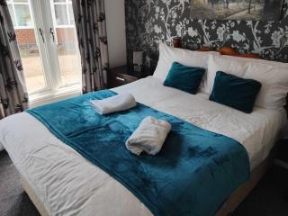 RL Cosy Guest house near NEC & BHX - Receptionless - 2