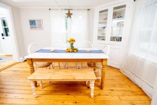 Cute, Renovated Home on River, Walk to Downtown - 6