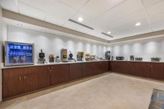 Best Western Plus Portland Airport Hotel & Suites - 6