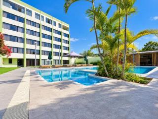 Holiday Suites - 9